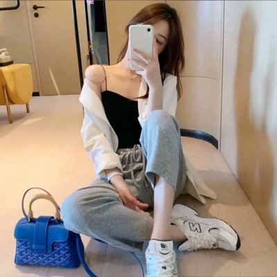 顽猫斗俏鼠